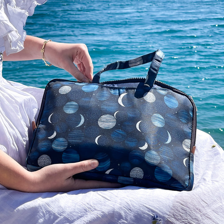 Yumbox Poche - Insulated Lunch Bag Sleeve with Handles - Lunar Phases